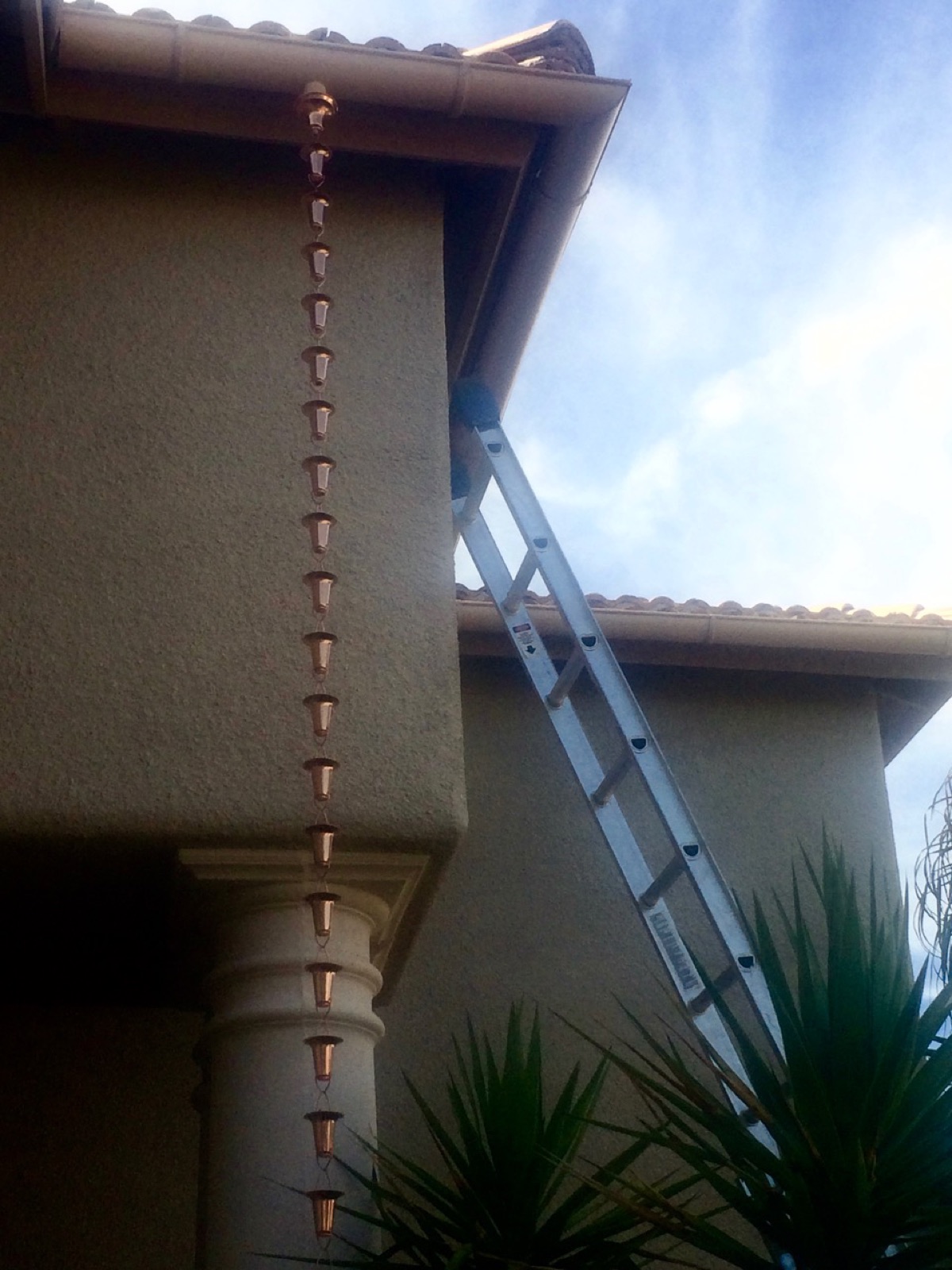 City Seamless rain chain detail for a custom gutter project.