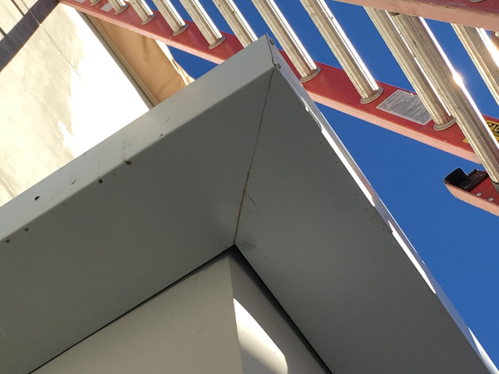 City Seamless specialty rain gutter installation detail.