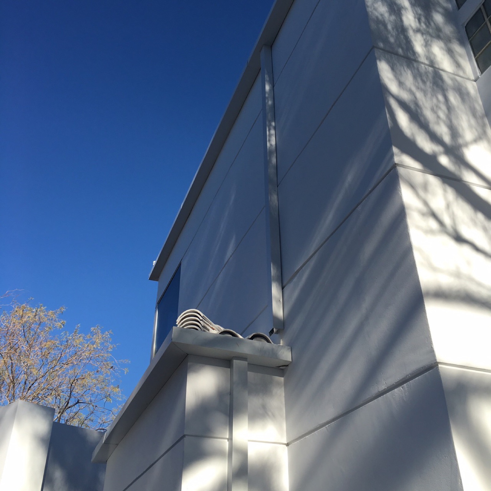 City Seamless specialty rain gutter installation detail.